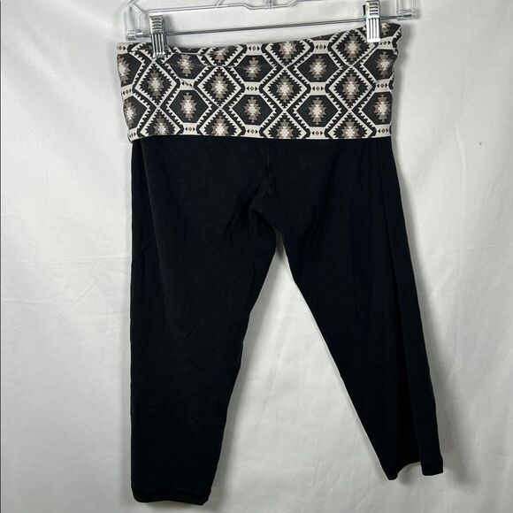 PINK Victoria's Secret Black and White Geometric Leggings 2013 Small - Picture 5 of 5